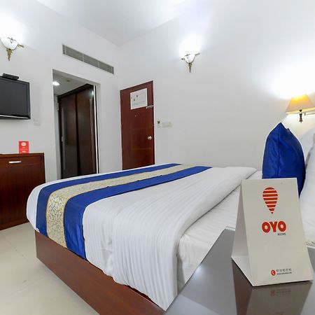 Oyo 7188 Ajantha Regency Hotel Kochi Buitenkant foto