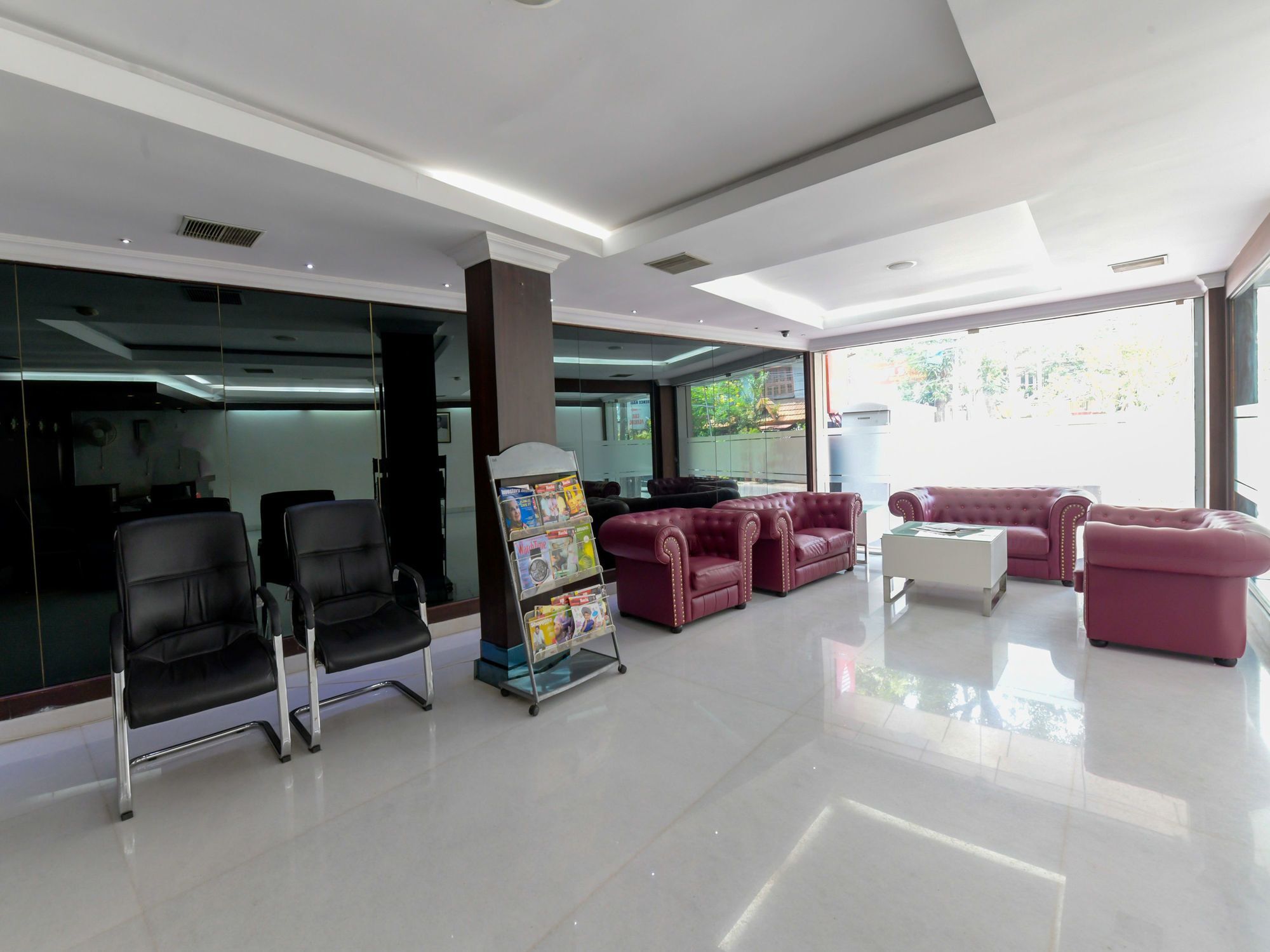 Oyo 7188 Ajantha Regency Hotel Kochi Buitenkant foto